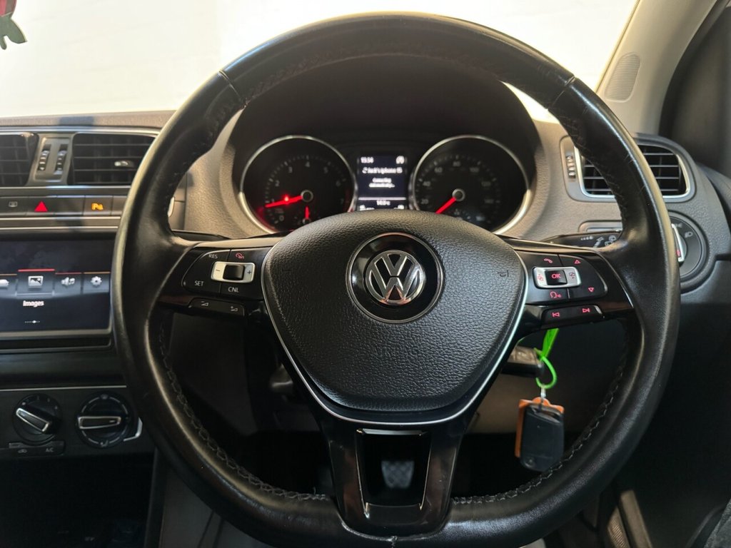 Used Volkswagen Polo 2016 for sale - 76470110: Photo 21