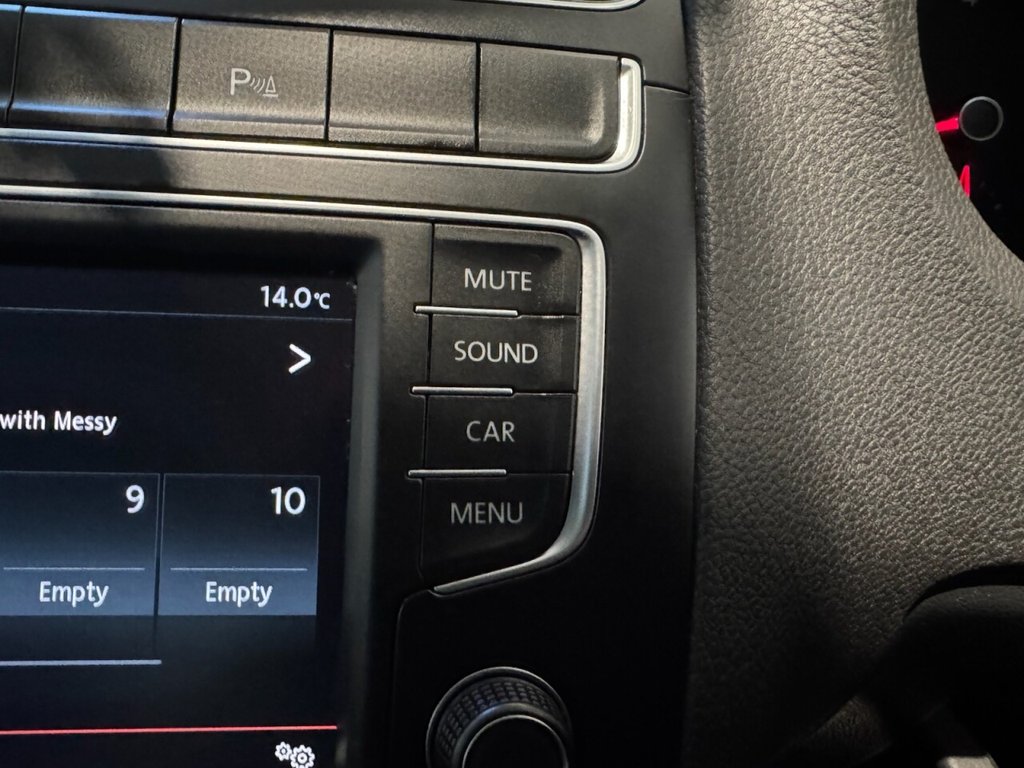 Used Volkswagen Polo 2016 for sale - 76470110: Photo 50