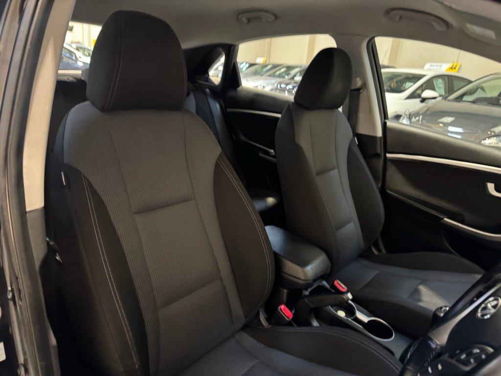 Used Hyundai i30 2017 for sale - 76558918: Photo 11