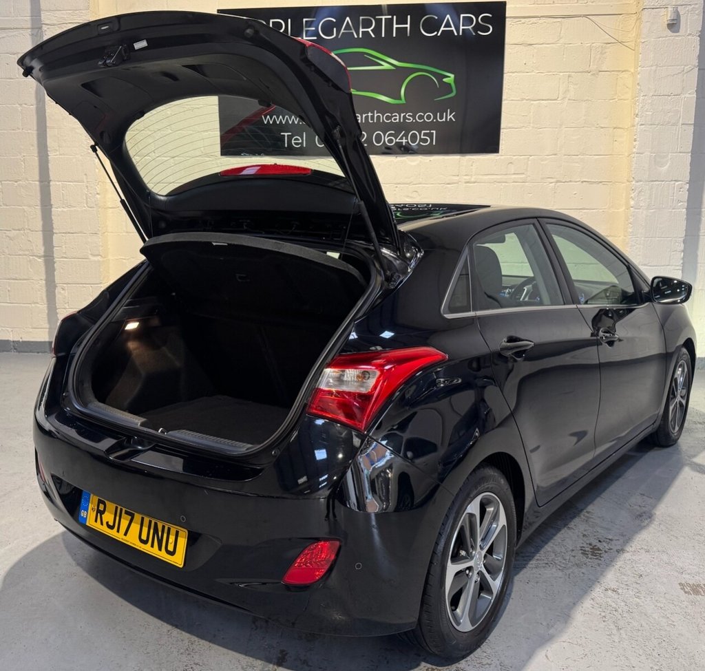 Used Hyundai i30 2017 for sale - 76558918: Photo 4