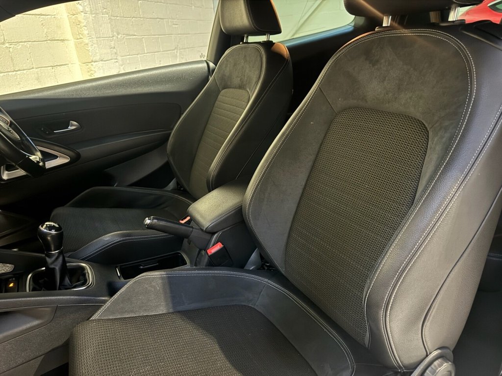 Used Volkswagen Scirocco 2016 for sale - 76496710: Photo 11