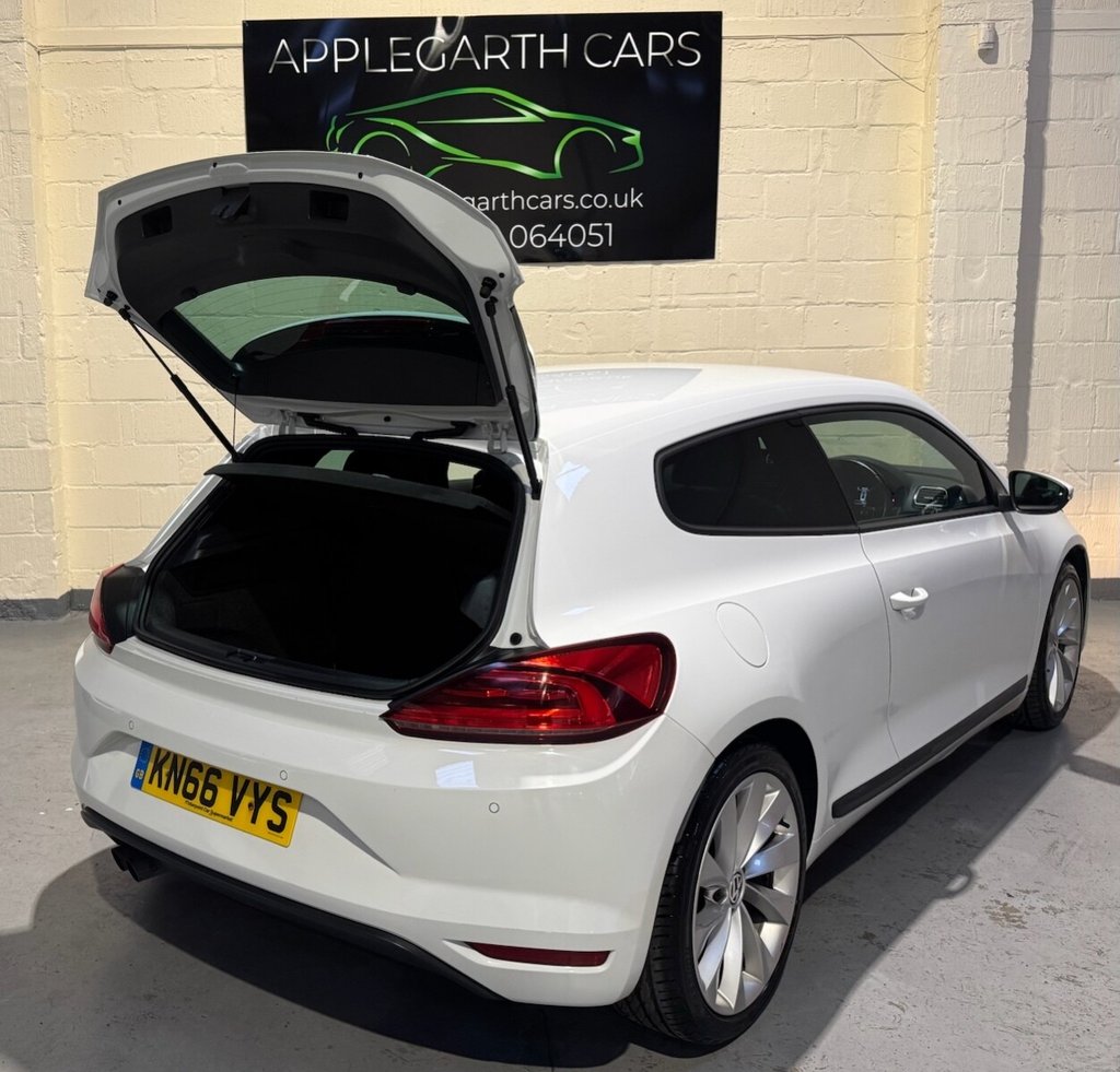 Used Volkswagen Scirocco 2016 for sale - 76496710: Photo 2