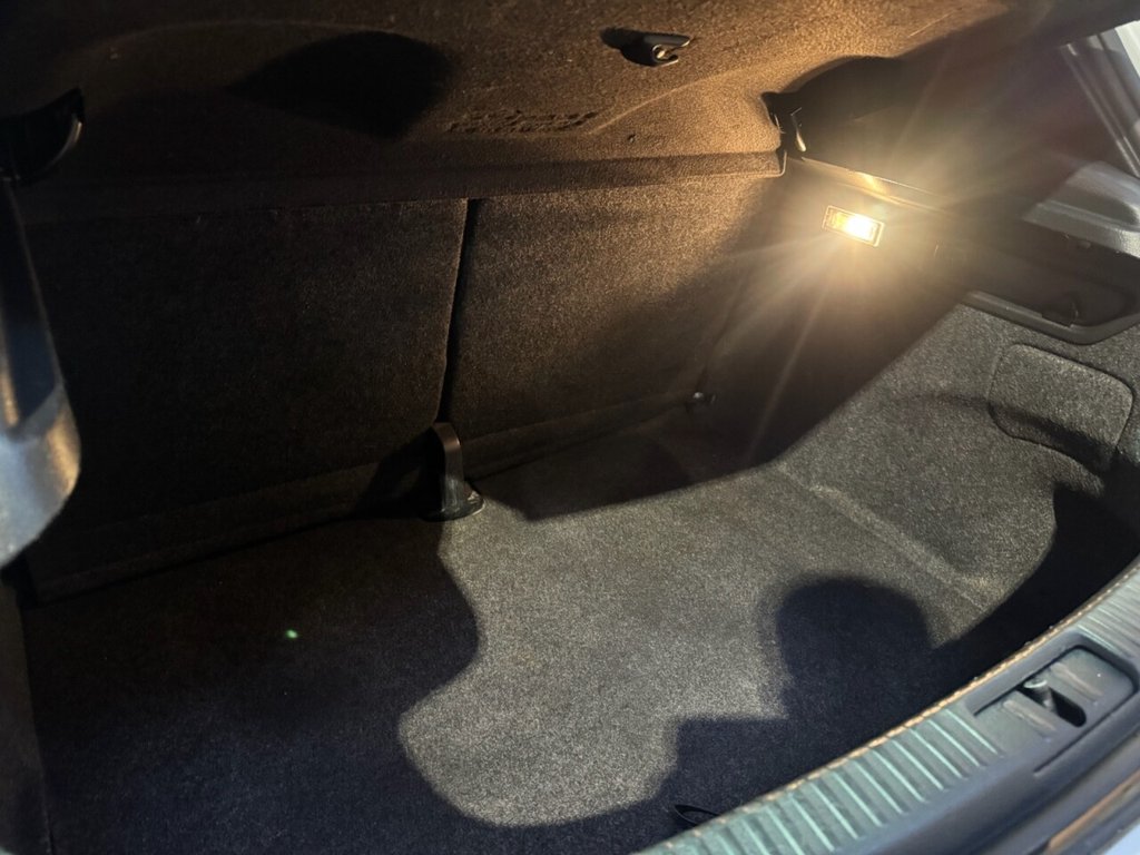 Used Volkswagen Scirocco 2016 for sale - 76496710: Photo 8