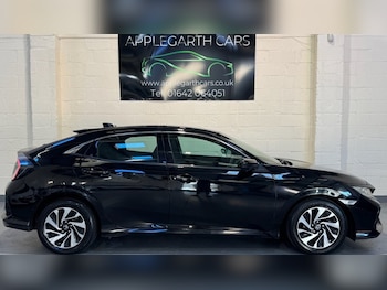 Used Honda Civic 2017 for sale - 76235341: Photo