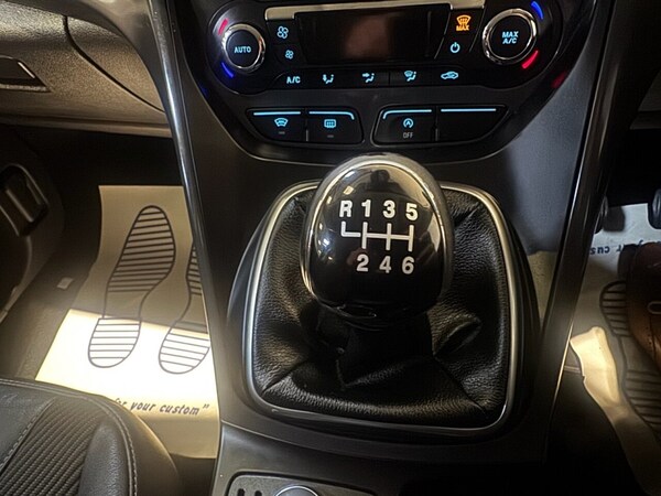 Used Ford Kuga 2015 for sale - 76266956: Photo 21
