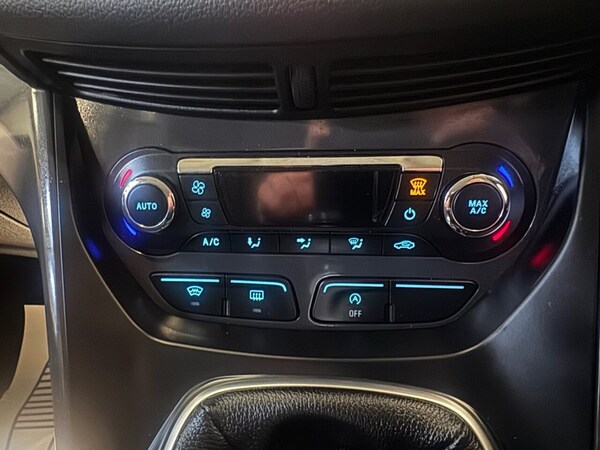 Used Ford Kuga 2015 for sale - 76266956: Photo 22