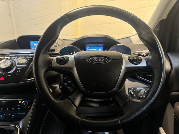 Used Ford Kuga 2015 for sale - 76266956: Photo 24