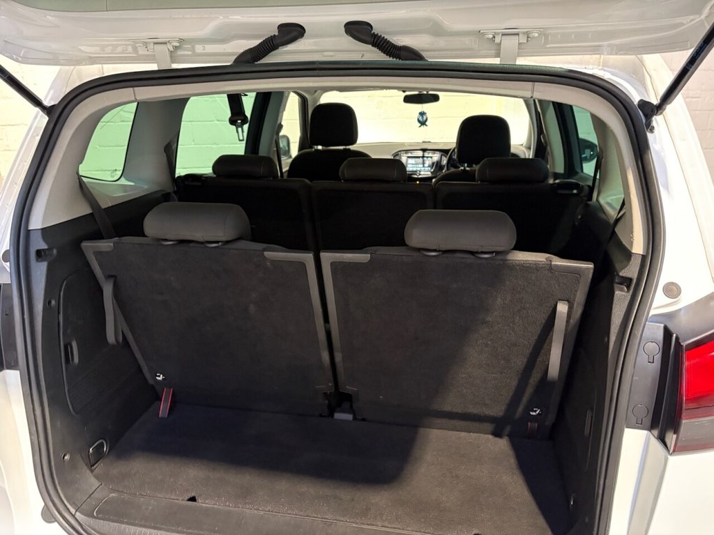 Used Vauxhall Zafira Tourer 2017 for sale - 76740541: Photo 5