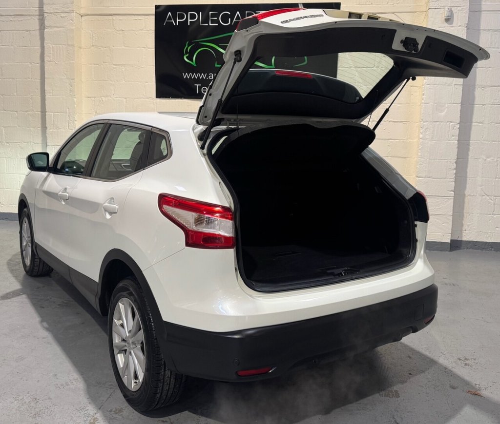 Used Nissan Qashqai 2014 for sale - 76642159: Photo 7