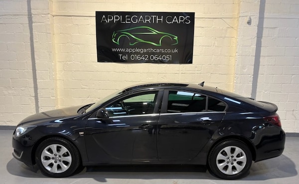 Used Vauxhall Insignia 2015 for sale - 76291679: Photo 2
