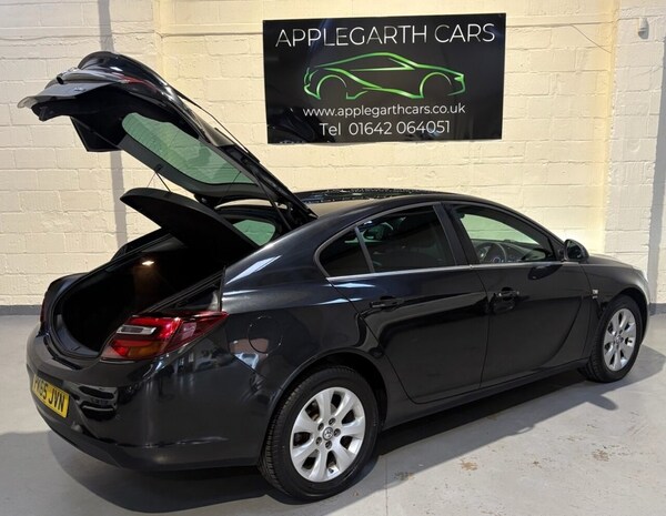 Used Vauxhall Insignia 2015 for sale - 76291679: Photo 4