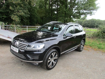 Used Volkswagen Touareg 2015 for sale - 75858322: Photo