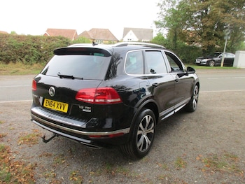 Used Volkswagen Touareg 2015 for sale - 75858322: Photo