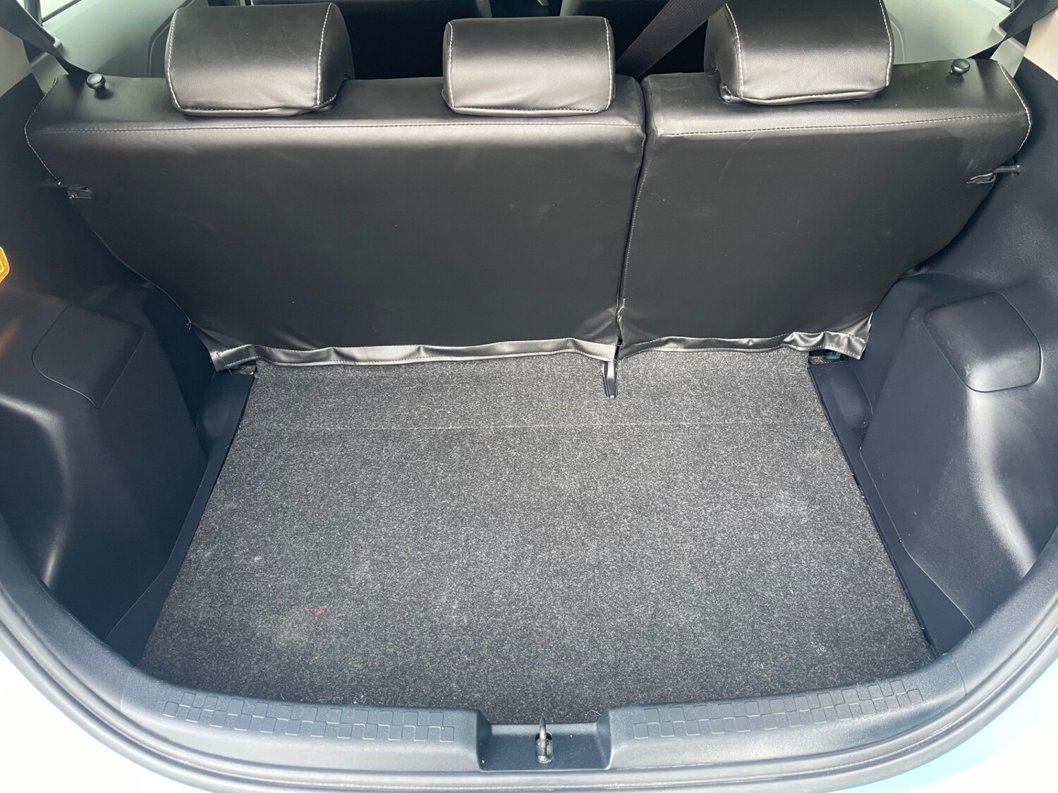 Used Toyota Aqua 2024 for sale - 76444558: Photo 15