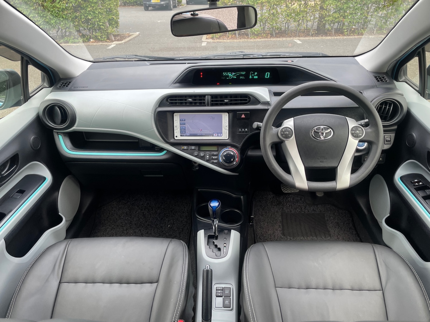 Used Toyota Aqua 2024 for sale - 76444558: Photo 9