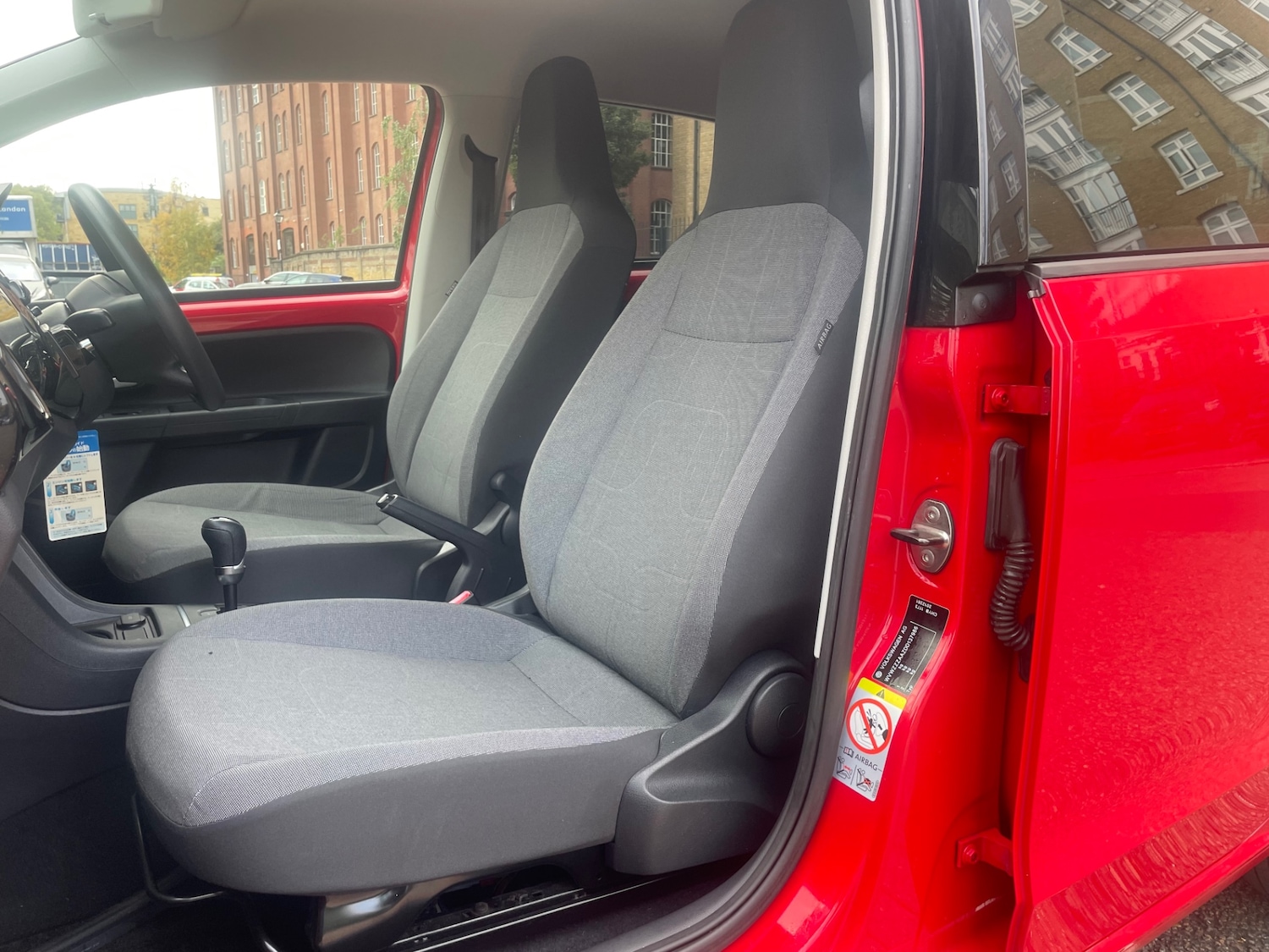 Used Volkswagen up! 2024 for sale - 77335787: Photo 10