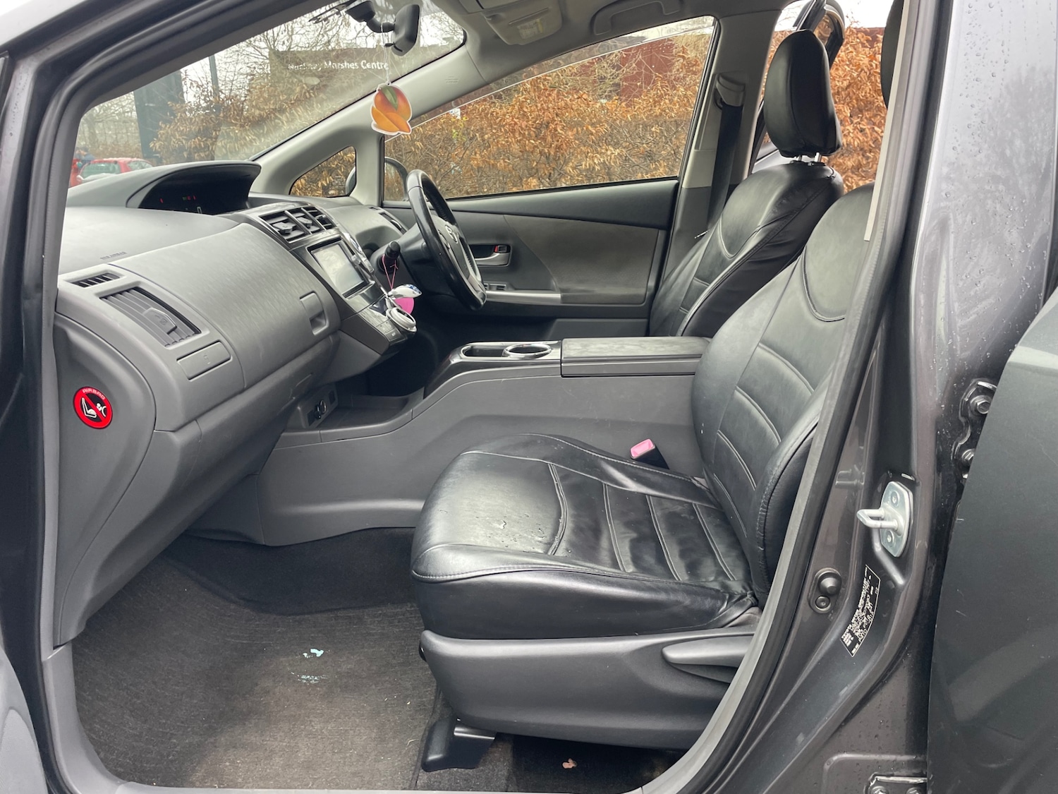 Used Toyota Prius 2017 for sale - 76979241: Photo 10