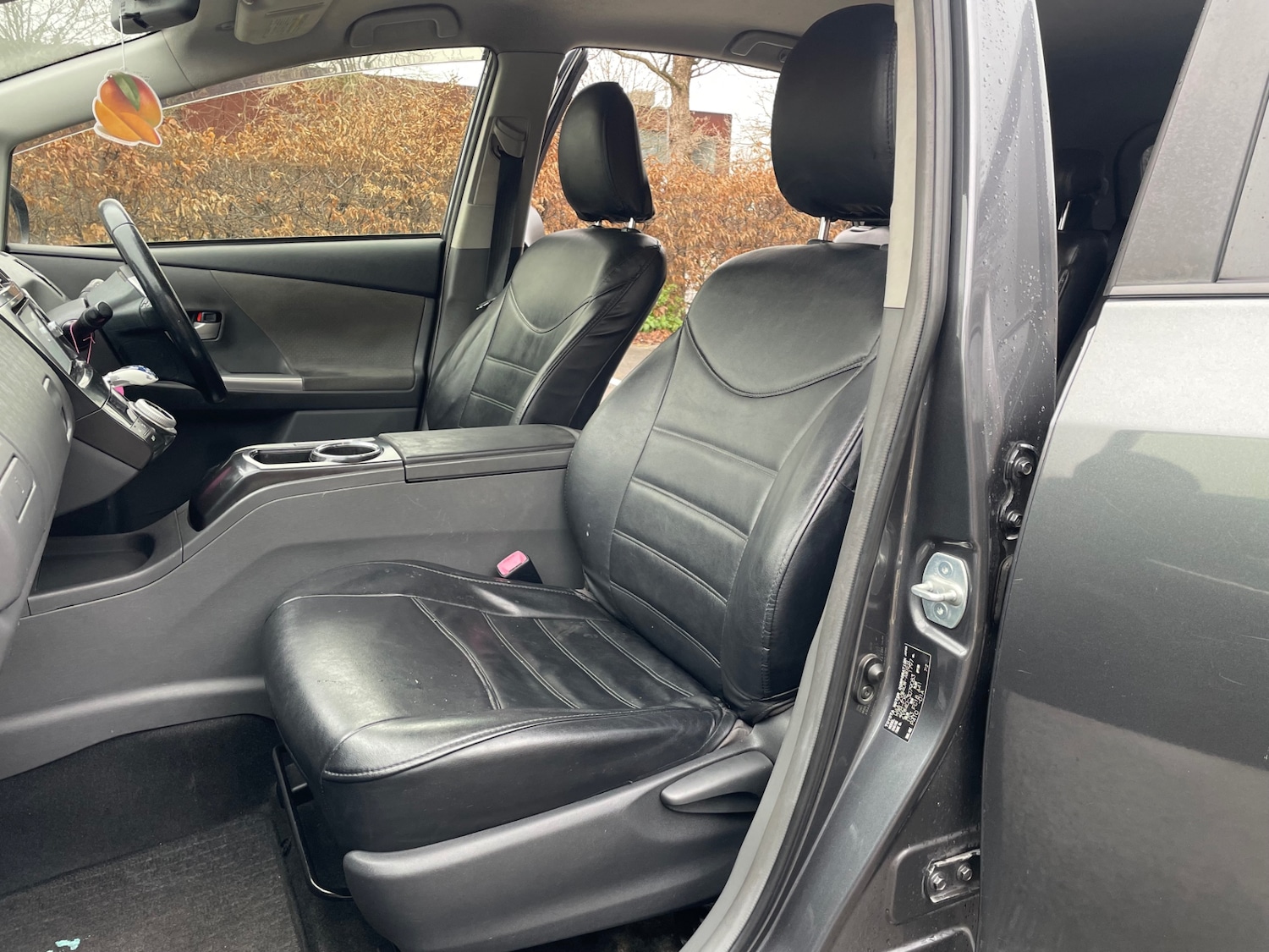 Used Toyota Prius 2017 for sale - 76979241: Photo 11