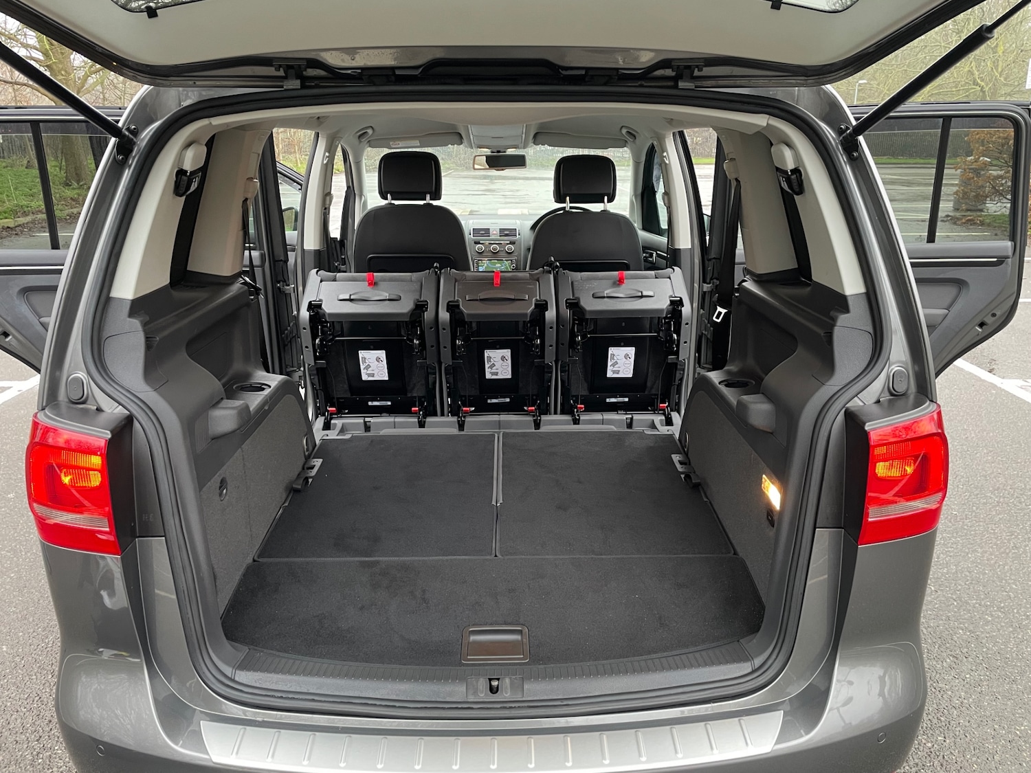 Used Volkswagen Touran 2025 for sale - 77447172: Photo 17