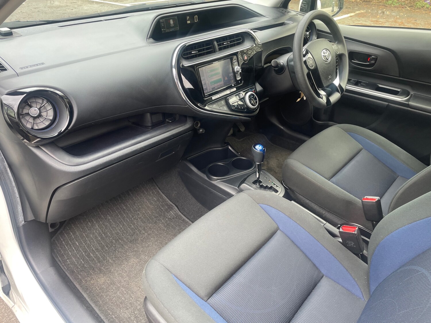 Used Toyota Aqua 2026 for sale - 77656627: Photo 14