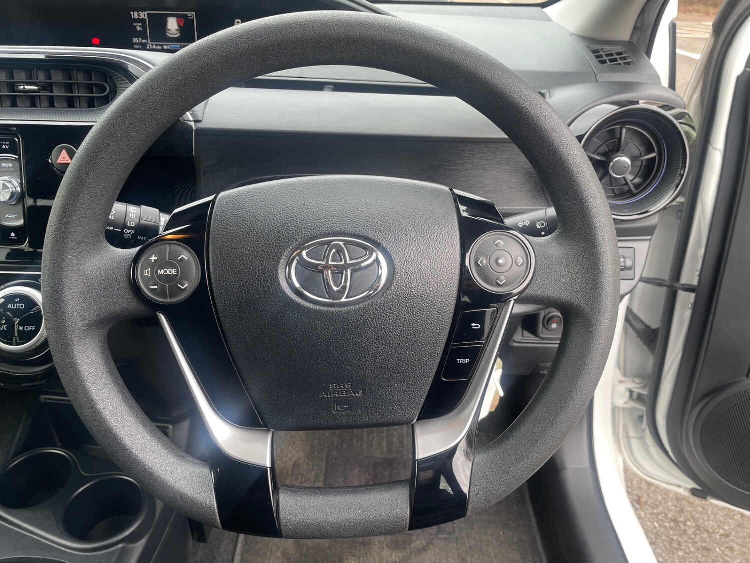 Used Toyota Aqua 2026 for sale - 77656627: Photo 17