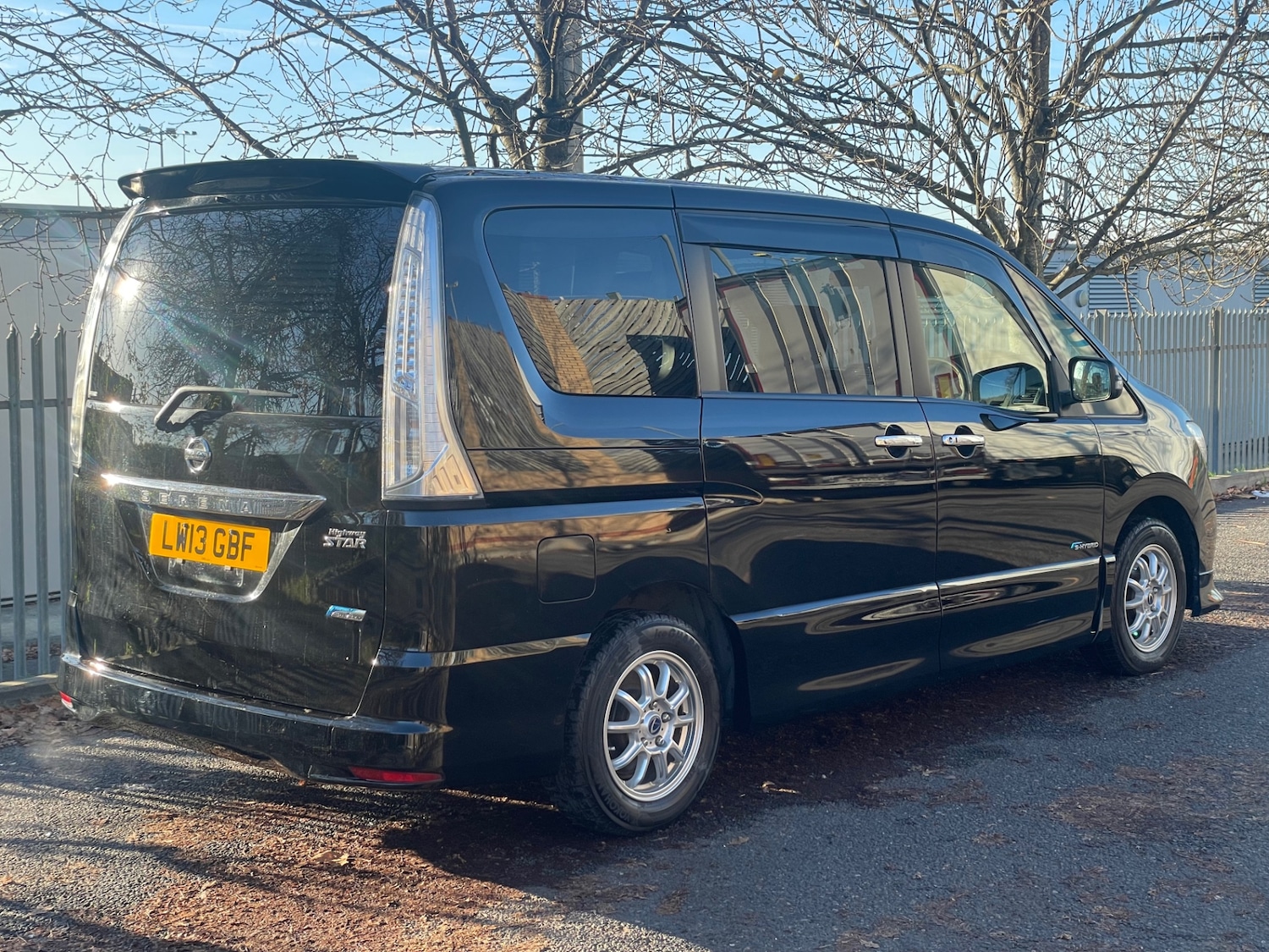 Used Nissan Serena 2025 for sale - 76897320: Photo 11