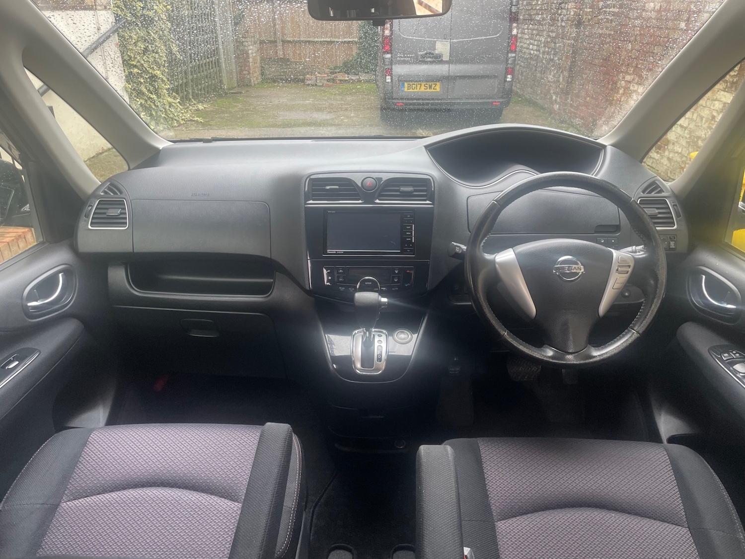 Used Nissan Serena 2025 for sale - 76897320: Photo 14