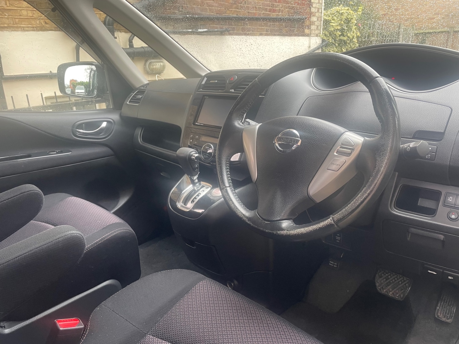 Used Nissan Serena 2025 for sale - 76897320: Photo 15