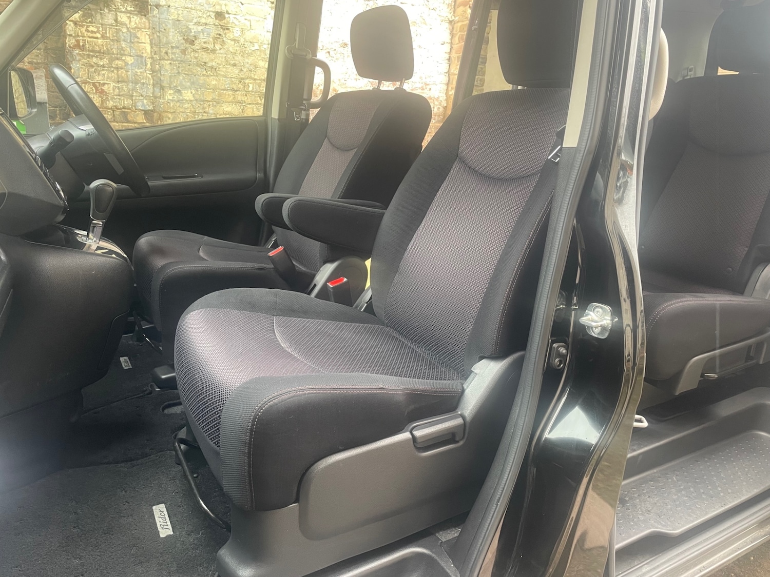 Used Nissan Serena 2025 for sale - 76897320: Photo 16