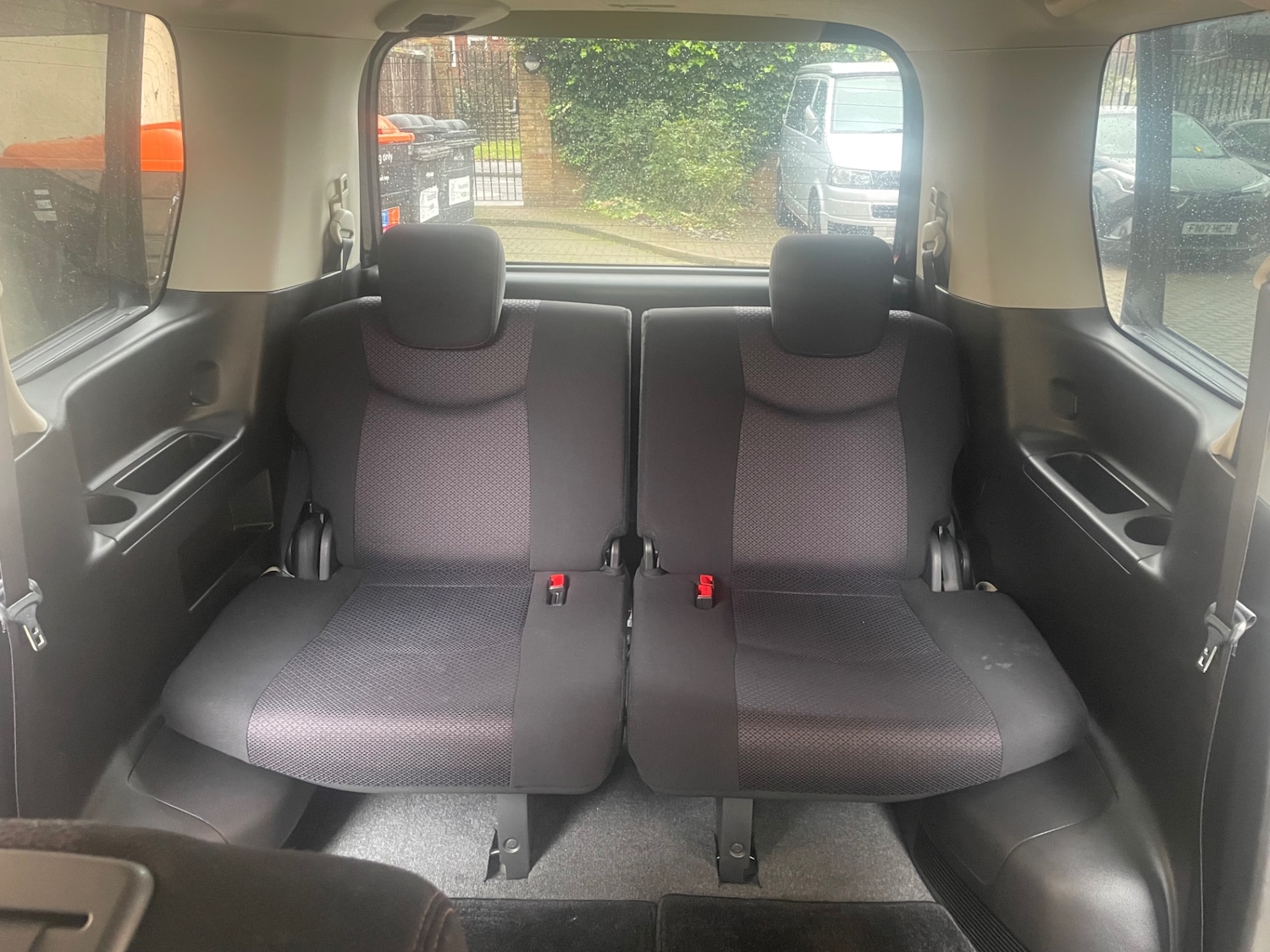 Used Nissan Serena 2025 for sale - 76897320: Photo 18