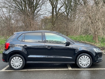 Used Volkswagen Polo 2015 for sale - 77438764: Photo
