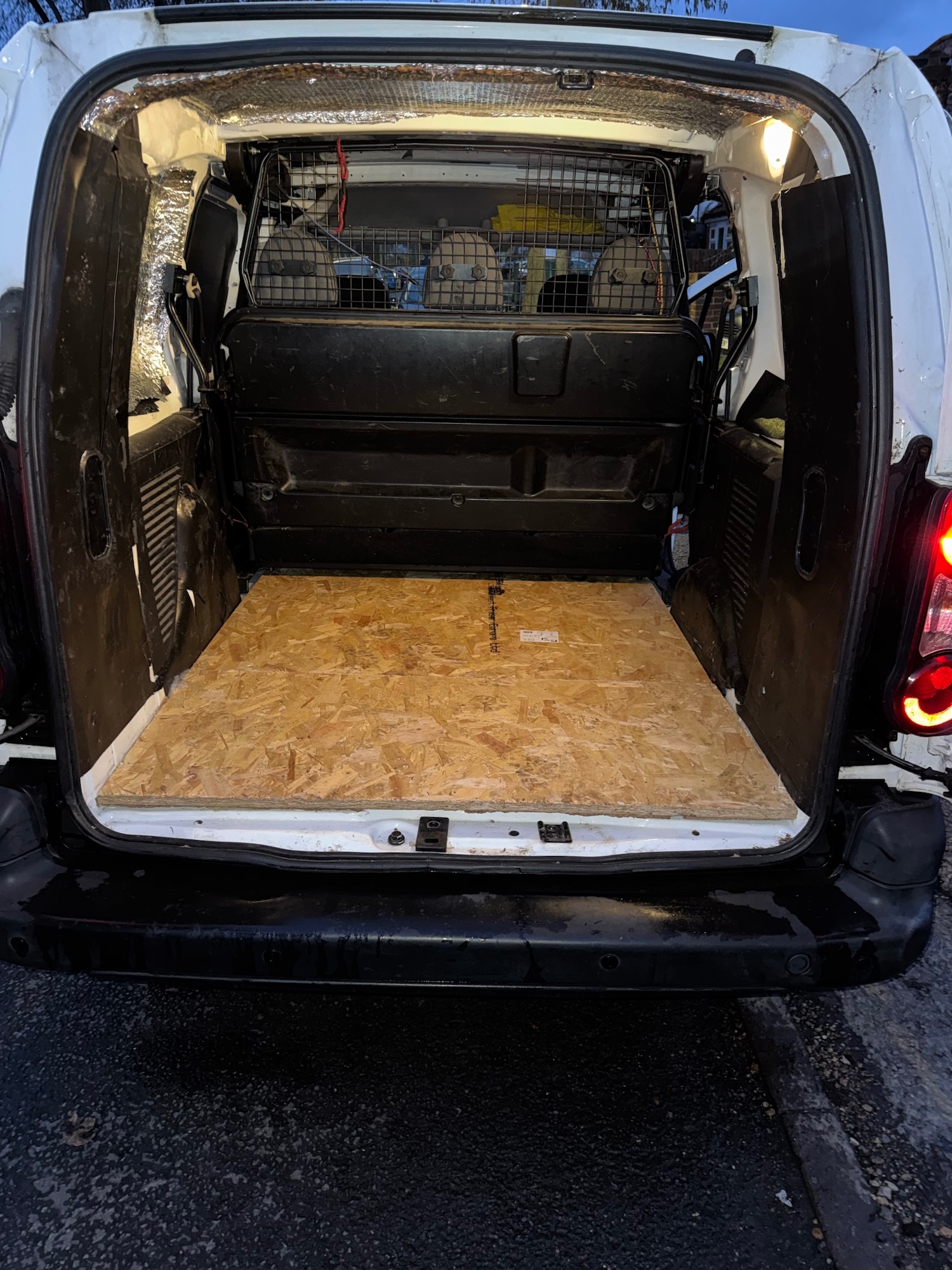 Used Peugeot Partner 2017 for sale - 77807359: Photo 6