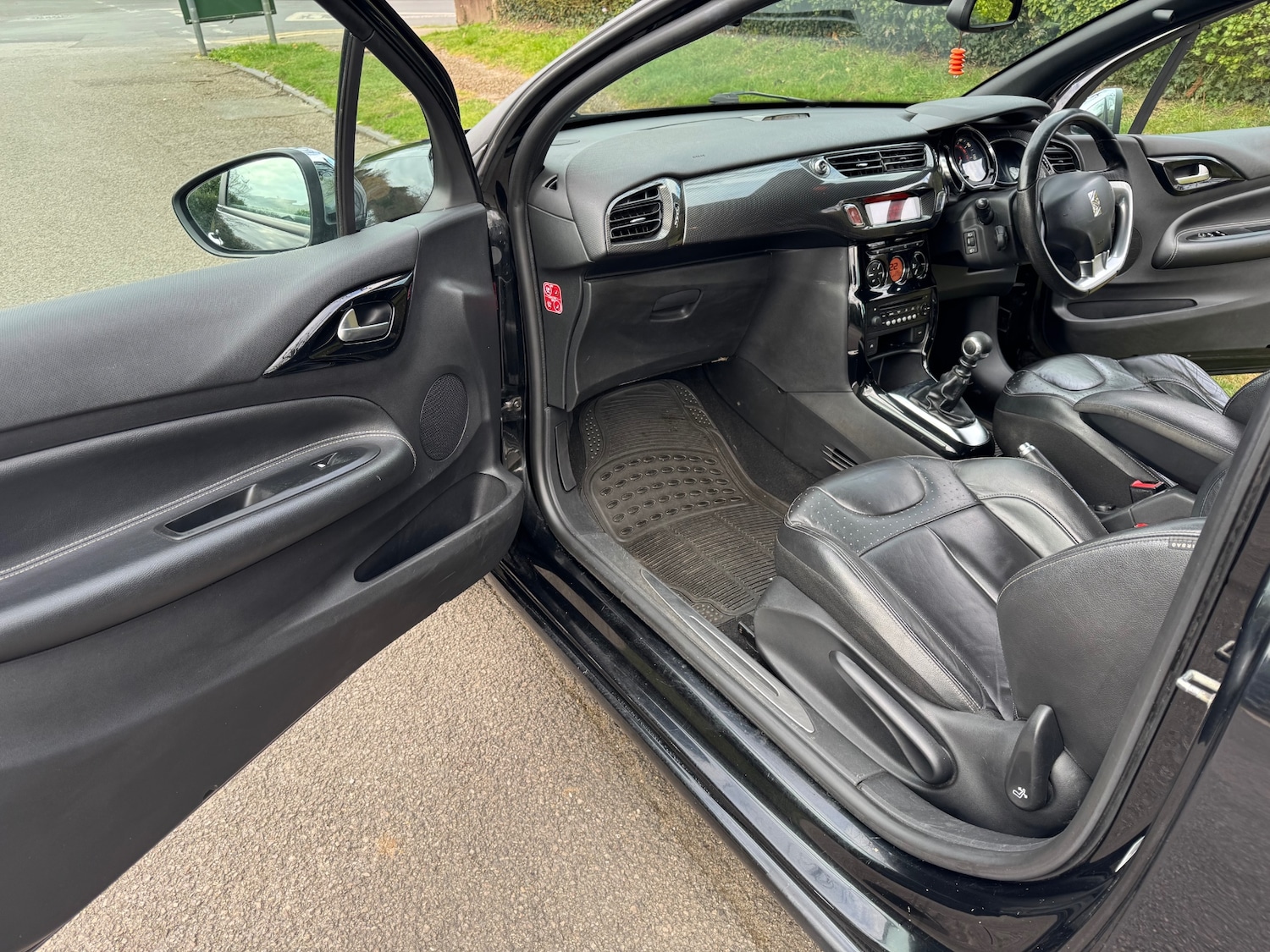 Used Citroen DS3 2015 for sale - 76588286: Photo 12