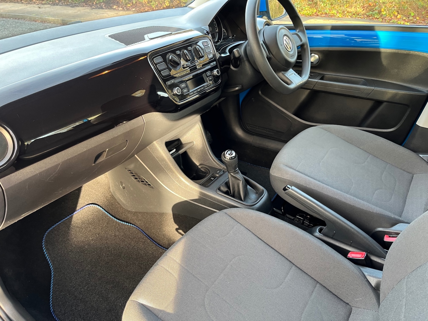 Used Volkswagen up! 2015 for sale - 76931488: Photo 10