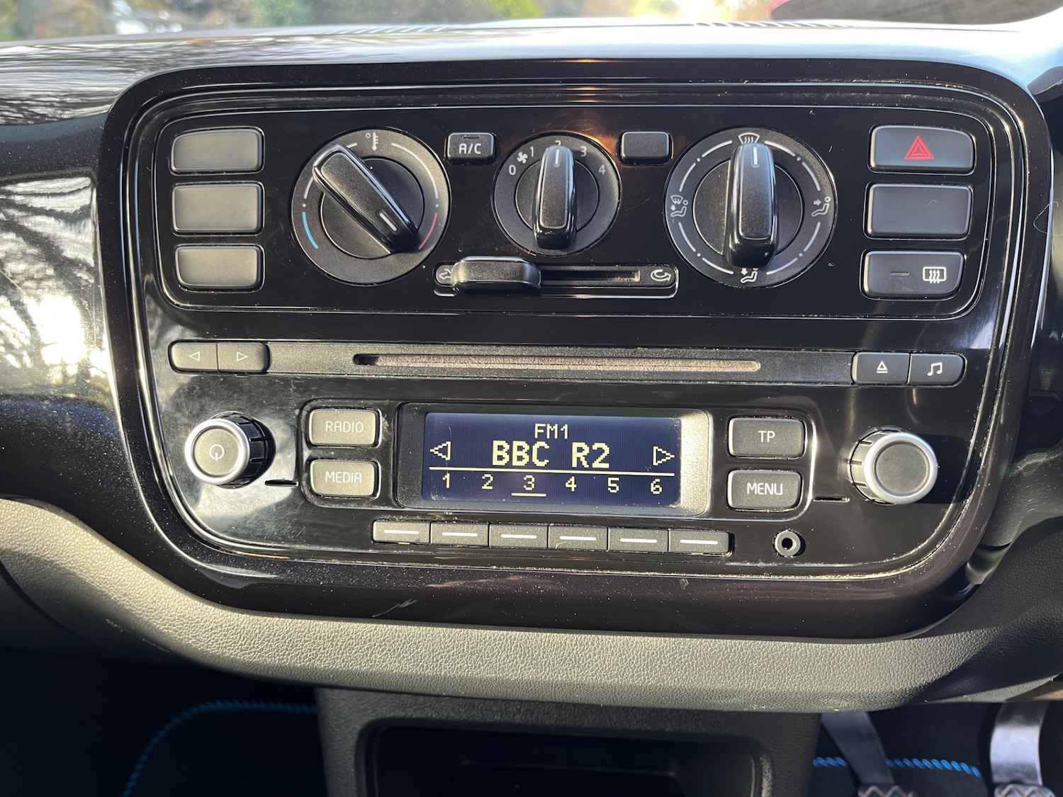 Used Volkswagen up! 2015 for sale - 76931488: Photo 19