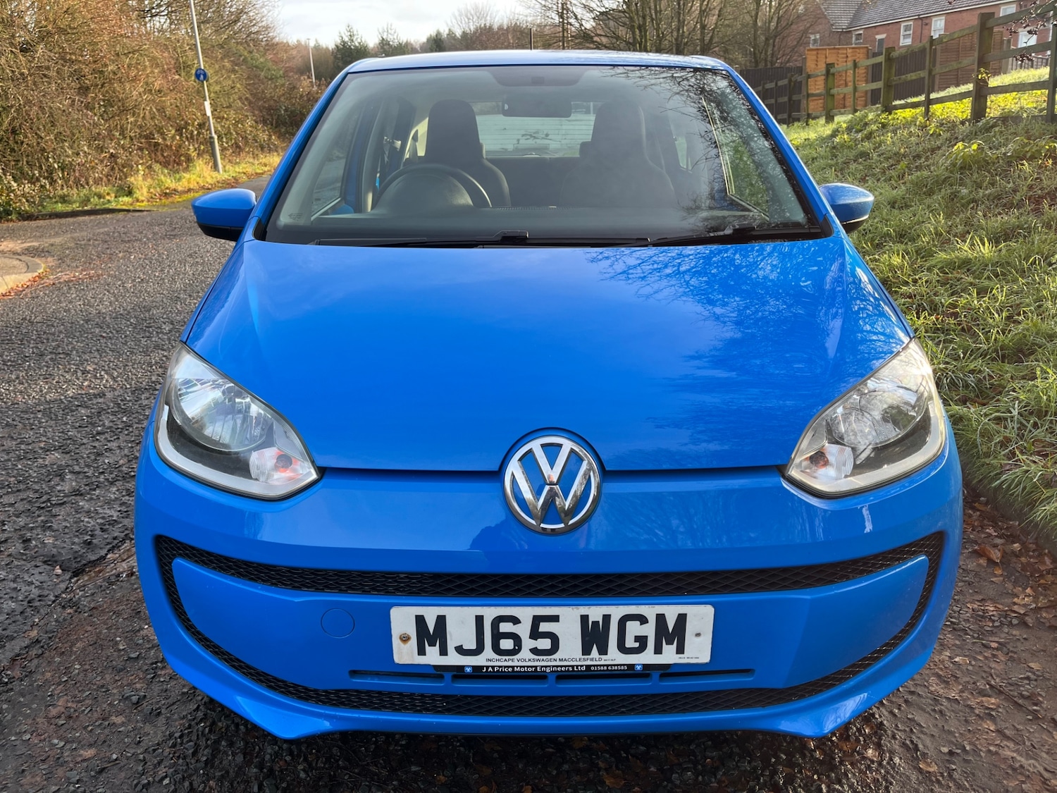 Used Volkswagen up! 2015 for sale - 76931488: Photo 2