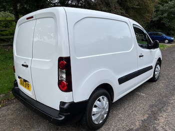 Used Peugeot Partner 2016 for sale - 76076212: Photo