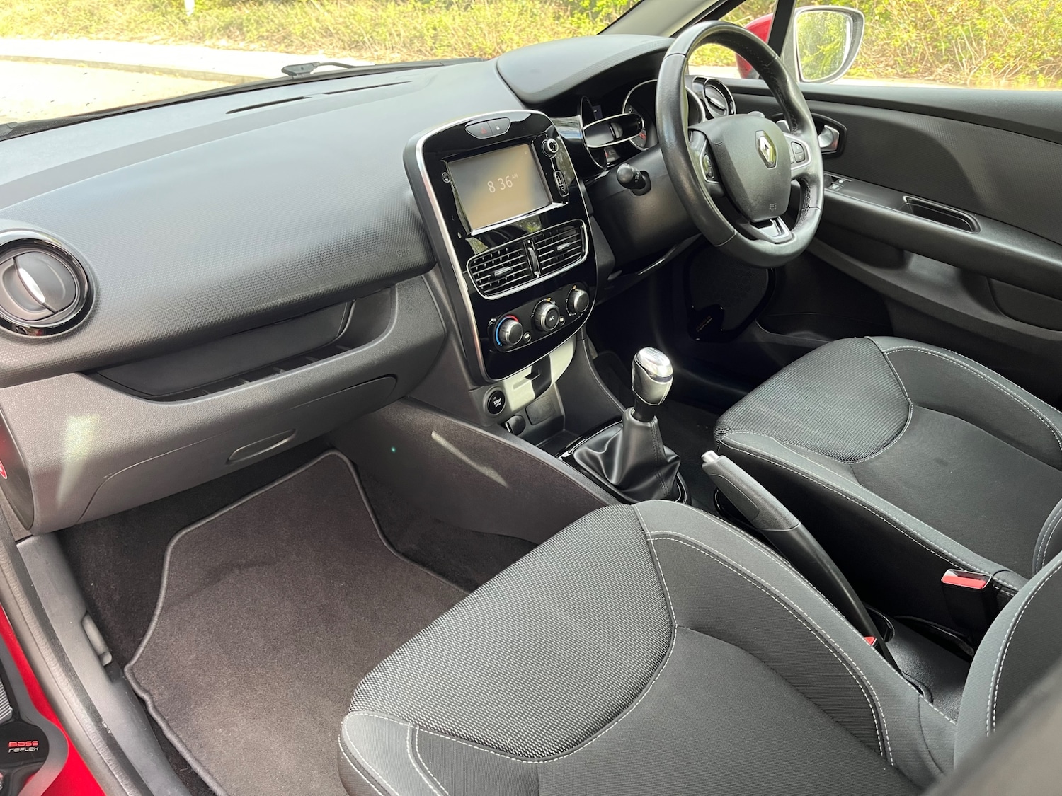 Used Renault Clio 2017 for sale - 78139186: Photo 10