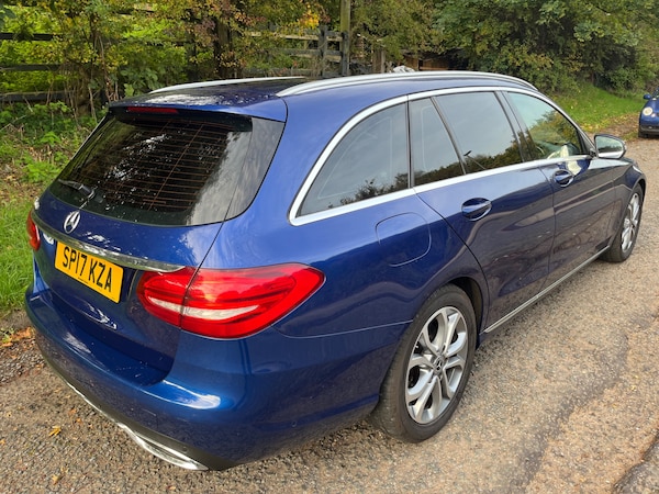 Used Mercedes-Benz C Class 2017 for sale - 76242639: Photo 4