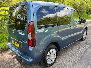 Used Peugeot Partner Tepee 2015 for sale - 78311471: Photo