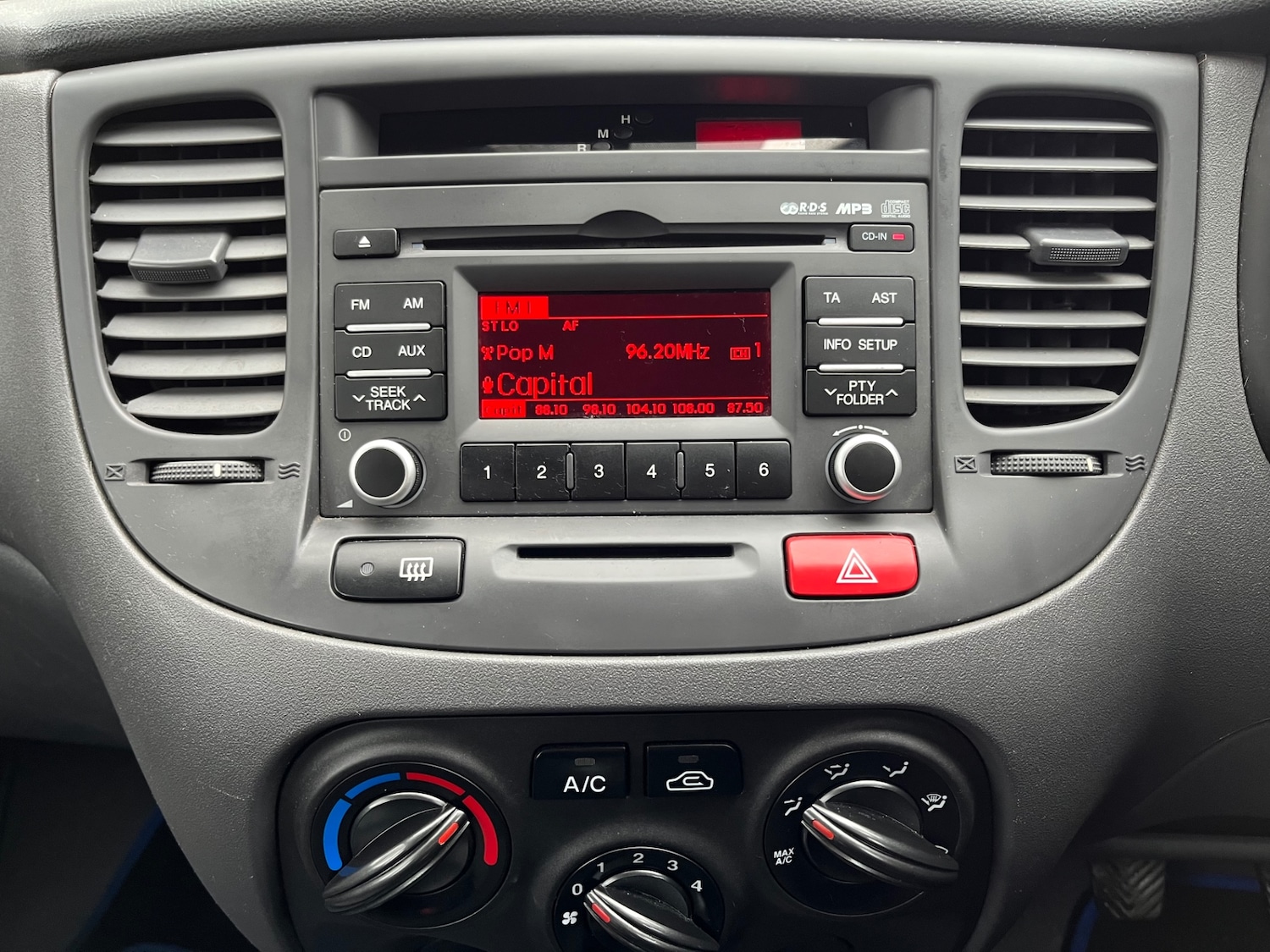 Used Kia Rio 2010 for sale - 77567663: Photo 18