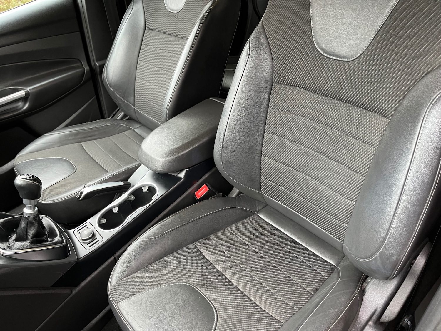 Used Ford Kuga 2015 for sale - 77326030: Photo 12