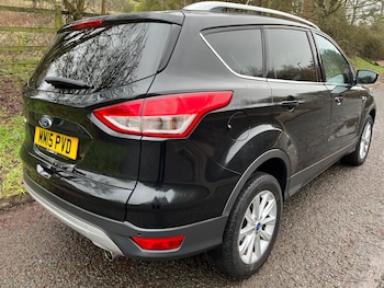 Used Ford Kuga 2015 for sale - 77326030: Photo