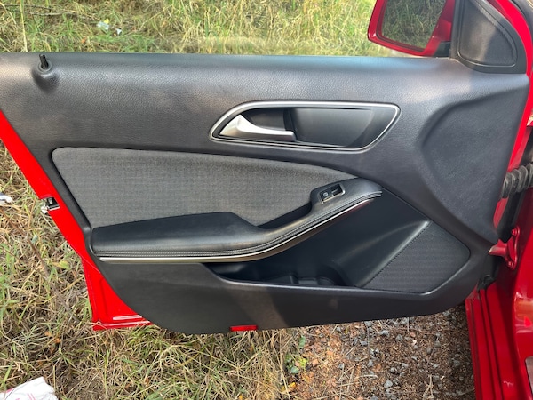 Used Mercedes-Benz A-Class 2014 for sale - 75497117: Photo 11