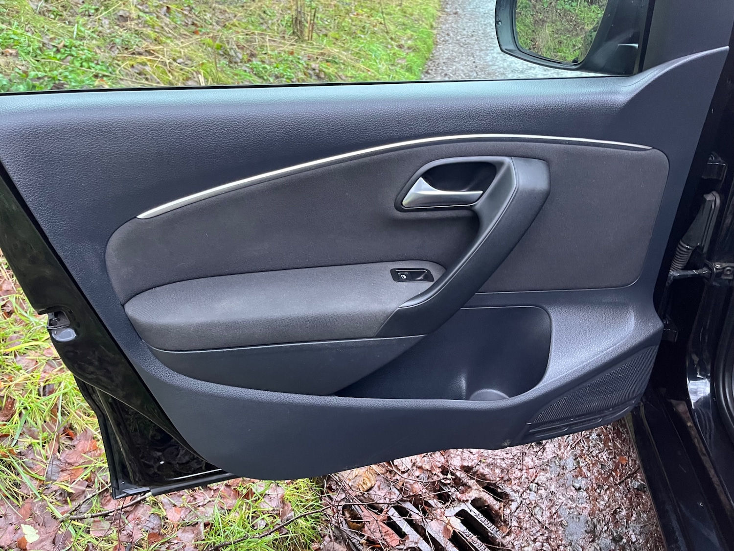 Used Volkswagen Polo 2015 for sale - 77183275: Photo 11