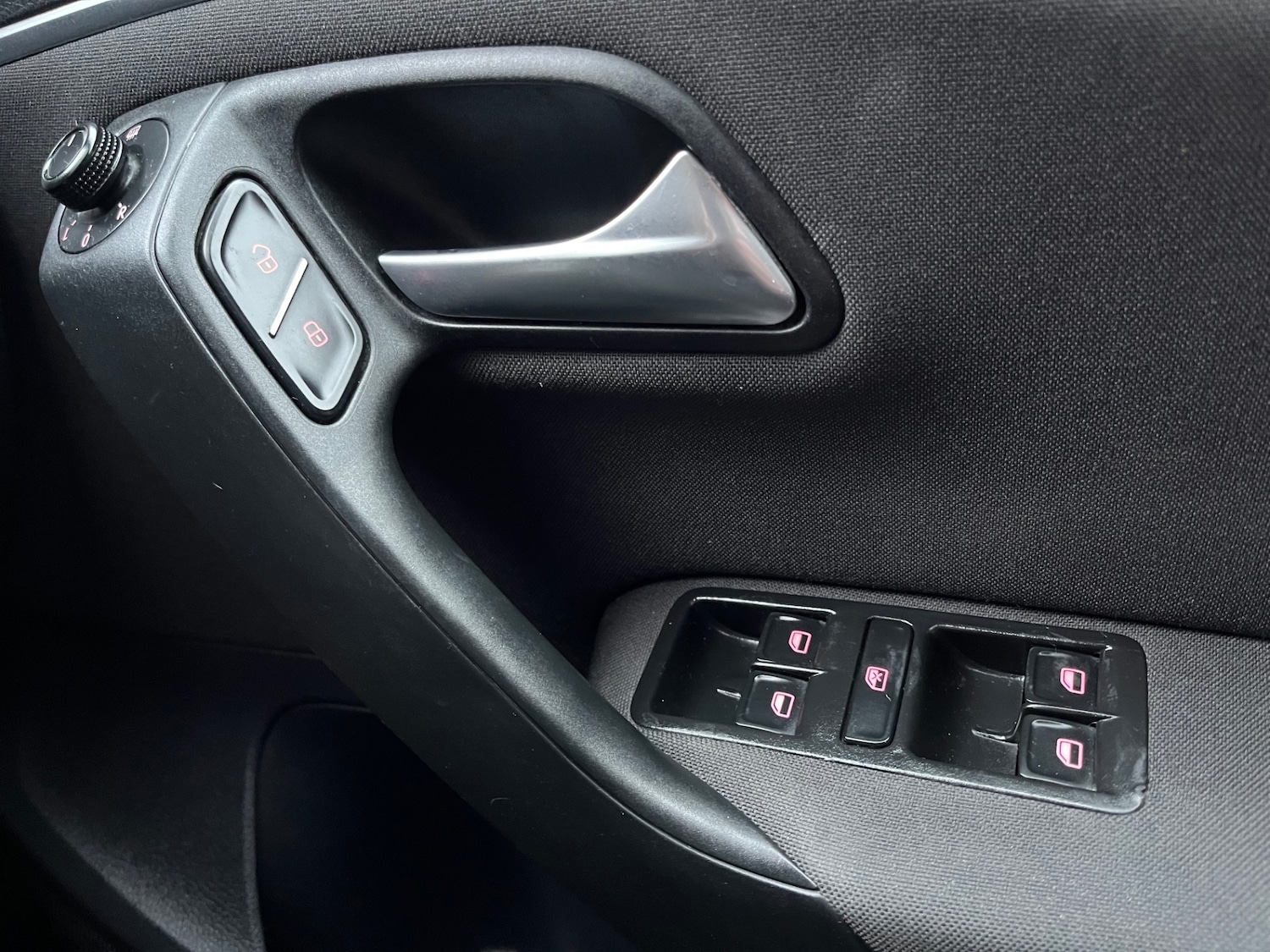 Used Volkswagen Polo 2015 for sale - 77183275: Photo 20