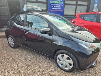 2017 (17) - 1.0 VVT-i X-Play 5dr