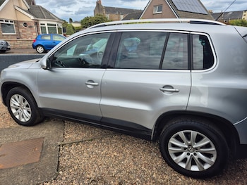 Used Volkswagen Tiguan 2010 for sale - 79327224: Photo