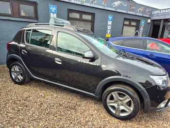 Used Dacia Sandero Stepway 2019 for sale - 77946208: Photo