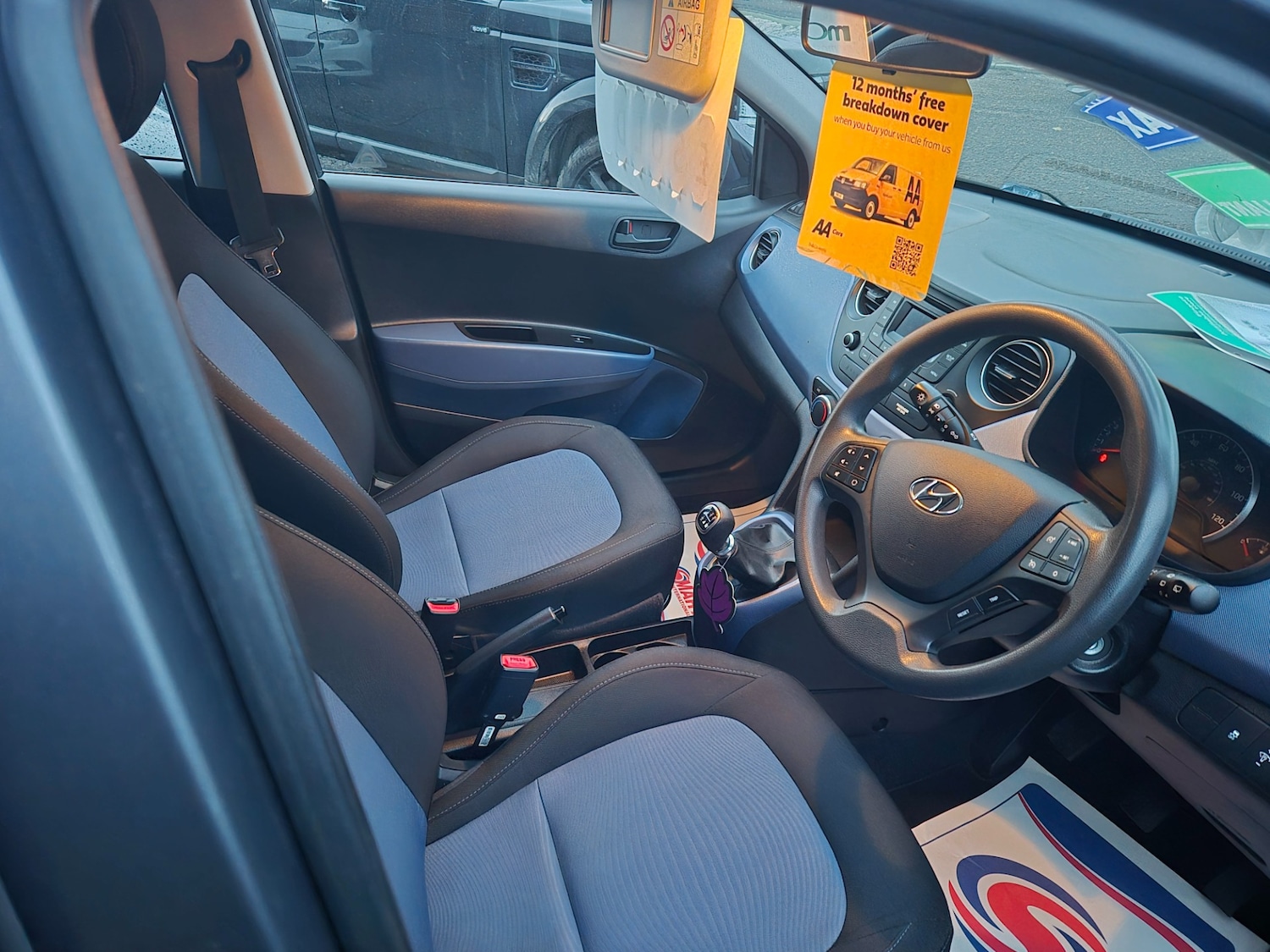 Used Hyundai i10 2014 for sale - 77038568: Photo 9